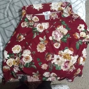 AJ burgendy floral skirt with pockets
